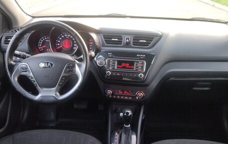 KIA Rio III рестайлинг, 2016 год, 1 099 000 рублей, 17 фотография