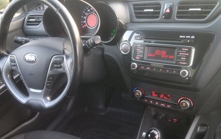 KIA Rio III рестайлинг, 2016 год, 1 099 000 рублей, 18 фотография