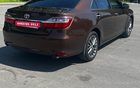 Toyota Camry, 2017 год, 2 450 000 рублей, 6 фотография