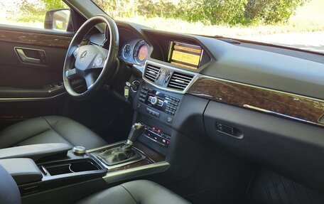 Mercedes-Benz E-Класс, 2011 год, 1 559 000 рублей, 10 фотография