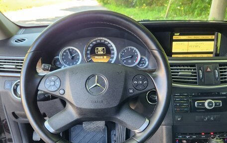 Mercedes-Benz E-Класс, 2011 год, 1 559 000 рублей, 11 фотография