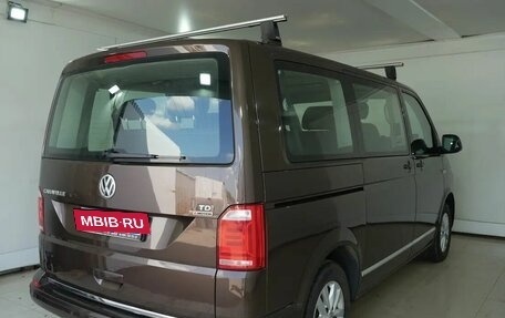 Volkswagen Caravelle T6 рестайлинг, 2017 год, 2 850 000 рублей, 4 фотография