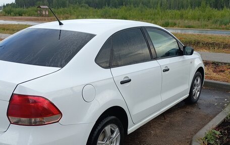 Volkswagen Polo VI (EU Market), 2013 год, 700 000 рублей, 2 фотография