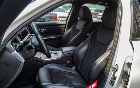 BMW 3 серия, 2019 год, 3 660 000 рублей, 10 фотография