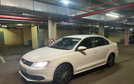 Volkswagen Jetta VI, 2014 год, 1 240 000 рублей, 2 фотография