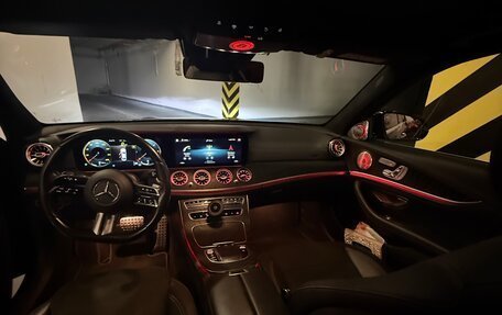 Mercedes-Benz E-Класс, 2021 год, 4 299 000 рублей, 15 фотография