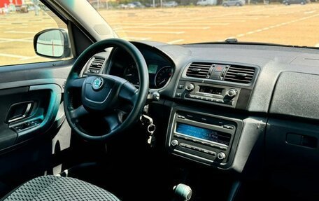 Skoda Roomster, 2011 год, 880 000 рублей, 1 фотография