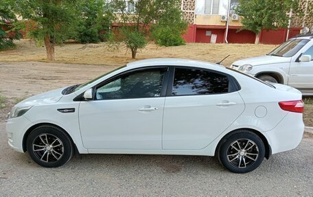 KIA Rio III рестайлинг, 2013 год, 748 000 рублей, 4 фотография