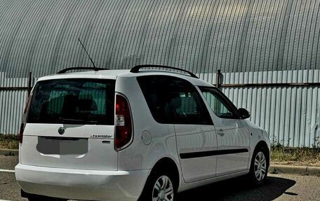 Skoda Roomster, 2011 год, 880 000 рублей, 3 фотография