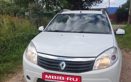 Renault Sandero I, 2011 год, 690 000 рублей, 2 фотография