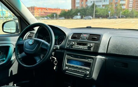 Skoda Roomster, 2011 год, 880 000 рублей, 24 фотография