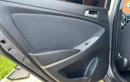 Hyundai Solaris II рестайлинг, 2016 год, 1 200 000 рублей, 21 фотография