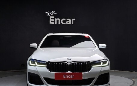 BMW 5 серия, 2022 год, 4 579 000 рублей, 2 фотография