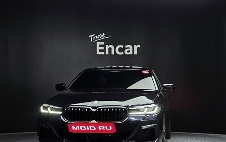 BMW 5 серия, 2022 год, 4 339 000 рублей, 2 фотография