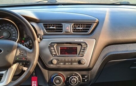 KIA Rio III рестайлинг, 2013 год, 1 150 000 рублей, 23 фотография