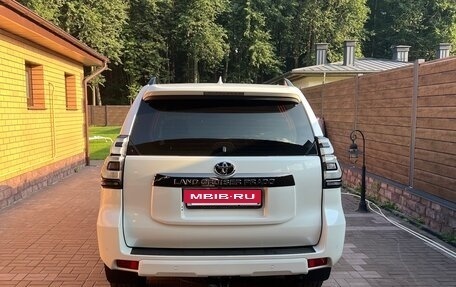 Toyota Land Cruiser Prado 150 рестайлинг 2, 2020 год, 6 500 000 рублей, 4 фотография