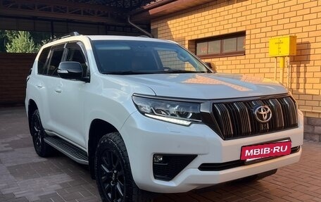 Toyota Land Cruiser Prado 150 рестайлинг 2, 2020 год, 6 500 000 рублей, 5 фотография