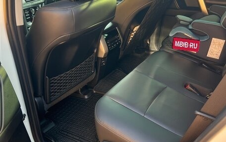 Toyota Land Cruiser Prado 150 рестайлинг 2, 2020 год, 6 500 000 рублей, 11 фотография