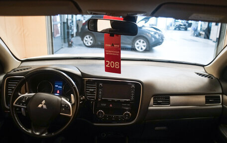 Mitsubishi Outlander III рестайлинг 3, 2014 год, 1 649 000 рублей, 20 фотография