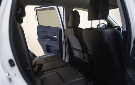 Mitsubishi Outlander III рестайлинг 3, 2014 год, 1 649 000 рублей, 24 фотография
