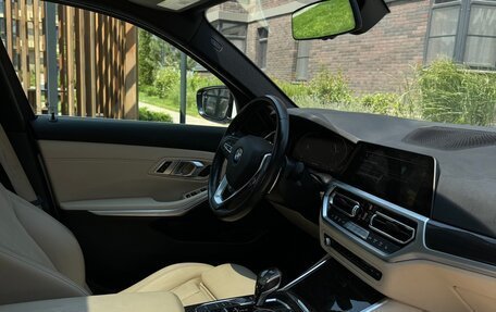 BMW 3 серия, 2019 год, 3 100 000 рублей, 11 фотография