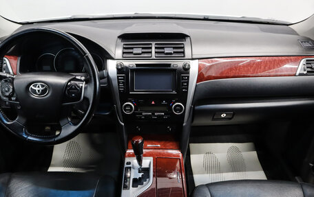 Toyota Camry, 2014 год, 1 739 000 рублей, 13 фотография