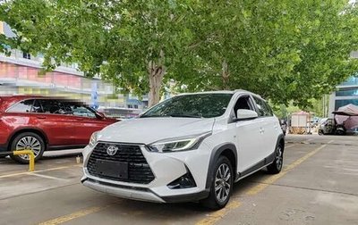 Toyota Yaris XP150 рестайлинг, 2022 год, 1 200 000 рублей, 1 фотография