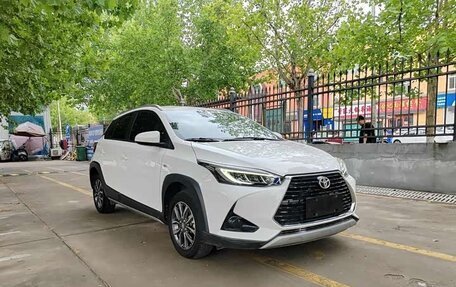 Toyota Yaris XP150 рестайлинг, 2022 год, 1 200 000 рублей, 3 фотография