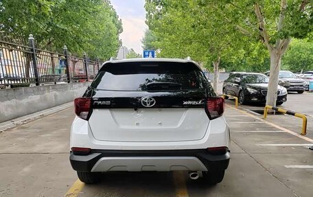 Toyota Yaris XP150 рестайлинг, 2022 год, 1 200 000 рублей, 5 фотография