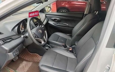 Toyota Yaris XP150 рестайлинг, 2022 год, 1 200 000 рублей, 8 фотография