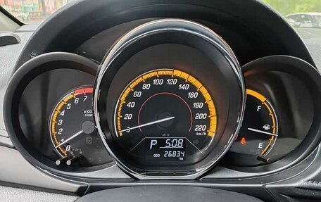 Toyota Yaris XP150 рестайлинг, 2022 год, 1 200 000 рублей, 11 фотография