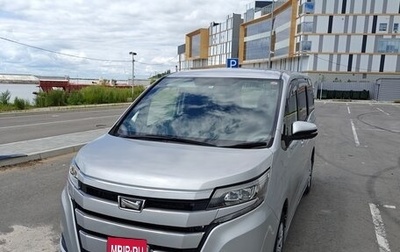 Toyota Noah III, 2018 год, 1 090 000 рублей, 1 фотография