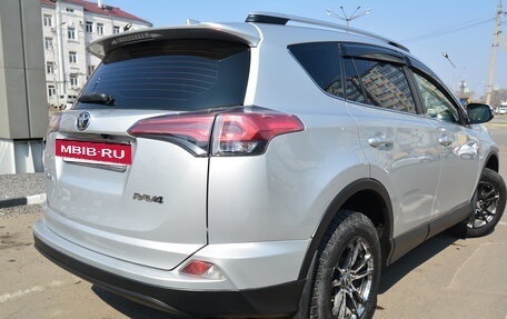 Toyota RAV4, 2015 год, 1 750 000 рублей, 4 фотография