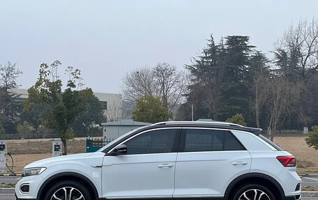 Volkswagen T-Roc I, 2022 год, 1 290 000 рублей, 8 фотография