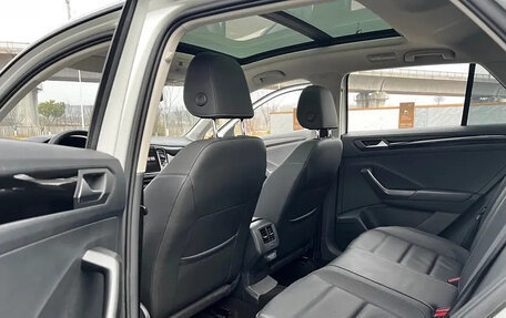 Volkswagen T-Roc I, 2022 год, 1 290 000 рублей, 11 фотография