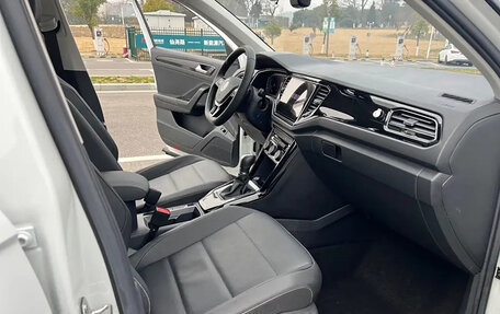 Volkswagen T-Roc I, 2022 год, 1 290 000 рублей, 10 фотография