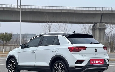 Volkswagen T-Roc I, 2022 год, 1 290 000 рублей, 6 фотография