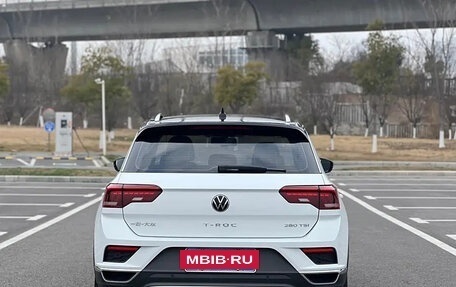 Volkswagen T-Roc I, 2022 год, 1 290 000 рублей, 5 фотография