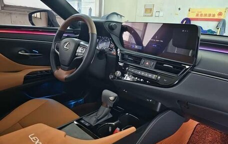 Lexus ES VII, 2022 год, 3 300 000 рублей, 12 фотография