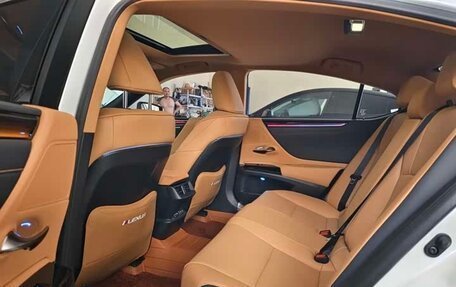 Lexus ES VII, 2022 год, 3 300 000 рублей, 14 фотография