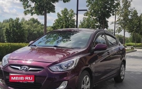 Hyundai Solaris II рестайлинг, 2011 год, 650 000 рублей, 1 фотография
