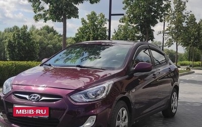 Hyundai Solaris II рестайлинг, 2011 год, 650 000 рублей, 1 фотография