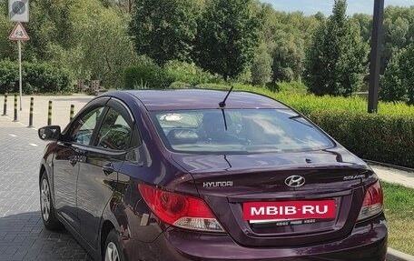 Hyundai Solaris II рестайлинг, 2011 год, 650 000 рублей, 3 фотография