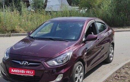 Hyundai Solaris II рестайлинг, 2011 год, 650 000 рублей, 5 фотография