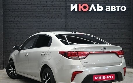 KIA Rio IV, 2018 год, 1 450 000 рублей, 4 фотография