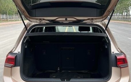 Volkswagen Golf VIII, 2021 год, 1 550 000 рублей, 11 фотография