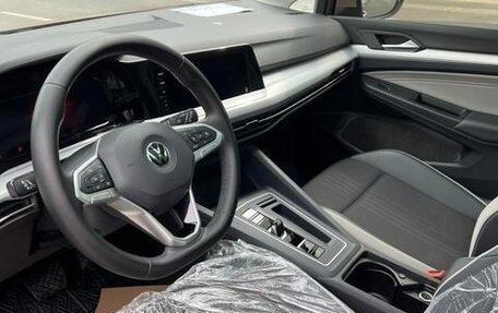 Volkswagen Golf VIII, 2021 год, 1 550 000 рублей, 10 фотография