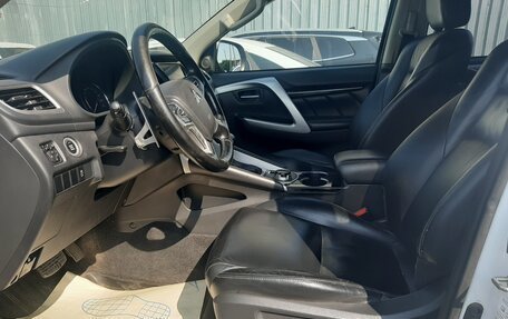 Mitsubishi Pajero Sport III рестайлинг, 2019 год, 2 360 000 рублей, 12 фотография