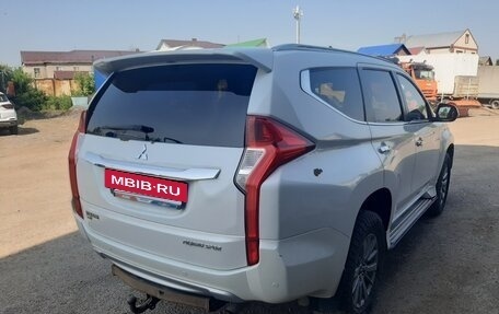 Mitsubishi Pajero Sport III рестайлинг, 2019 год, 2 360 000 рублей, 8 фотография