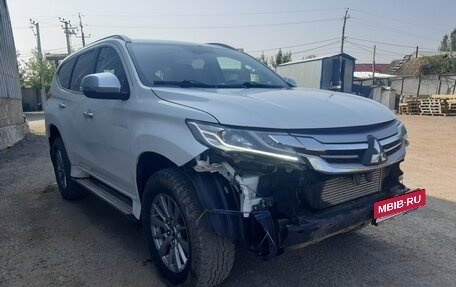 Mitsubishi Pajero Sport III рестайлинг, 2019 год, 2 360 000 рублей, 3 фотография